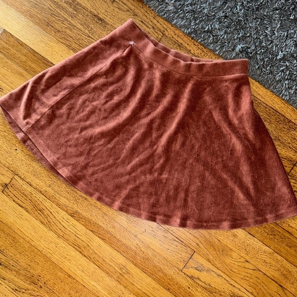 Forever 21 Corduroy Skater Mini Skirt Size Small in Copper Brown - Picture 2 of 8